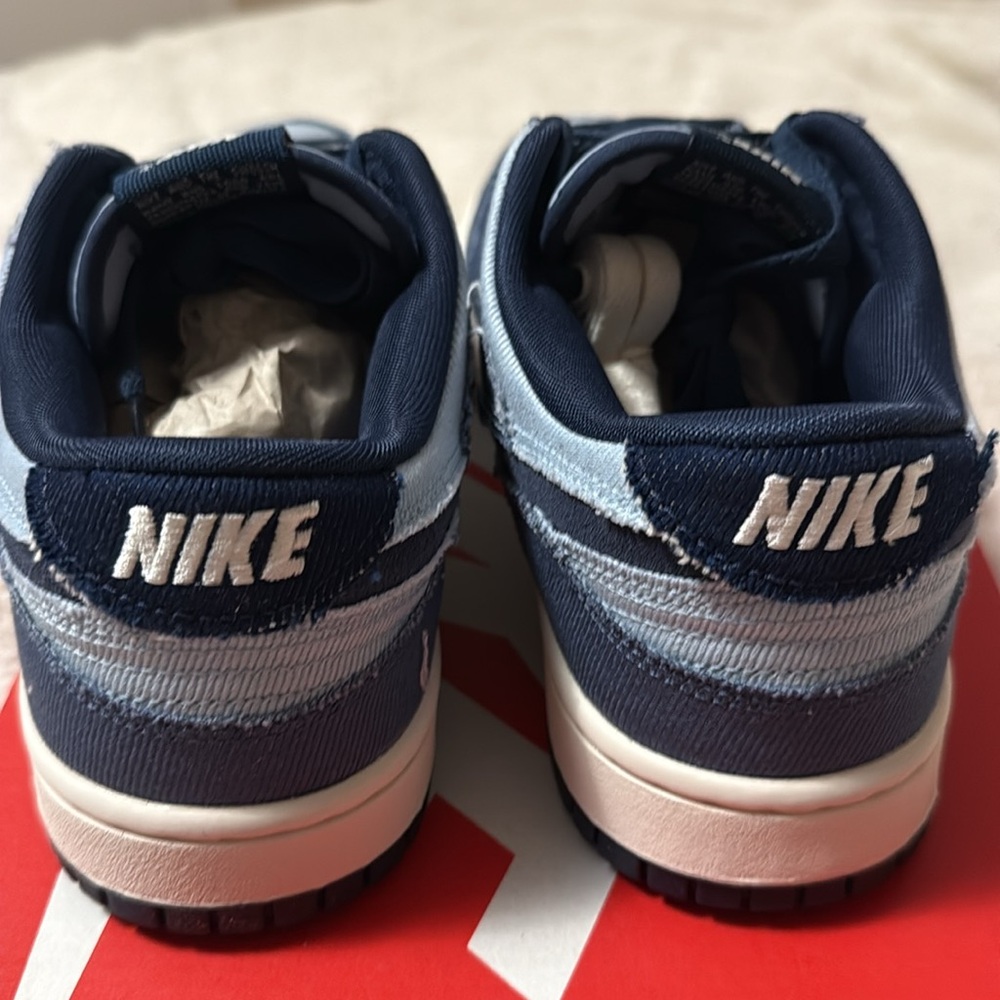 Nike Dunk Low Retro SE - Picture 5 of 13